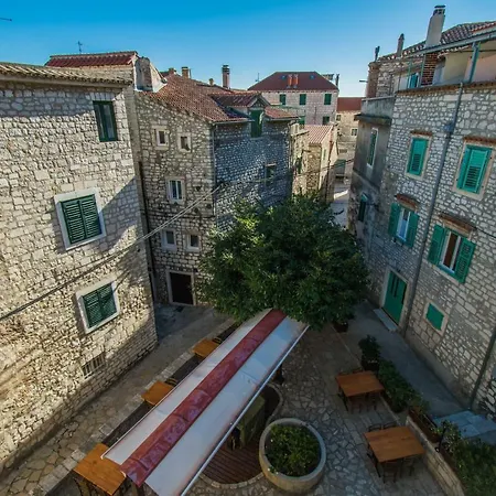 Semesterbostad Neda Šibenik