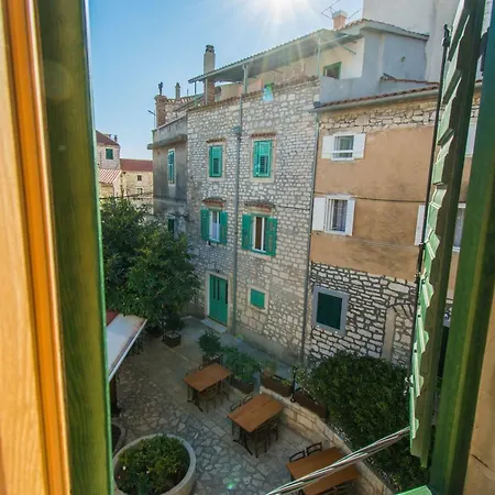 Semesterbostad Neda Šibenik